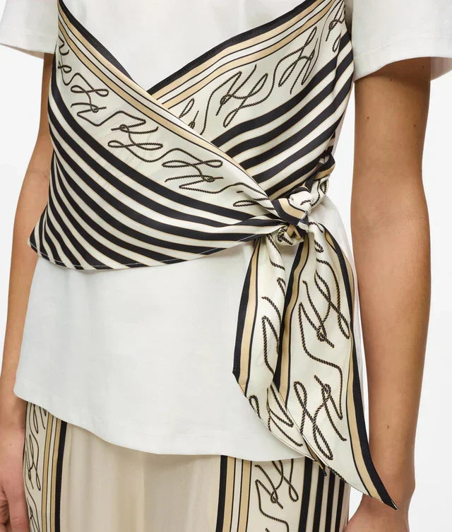 Karl Lagerfeld Women's Scarf print T-shirt